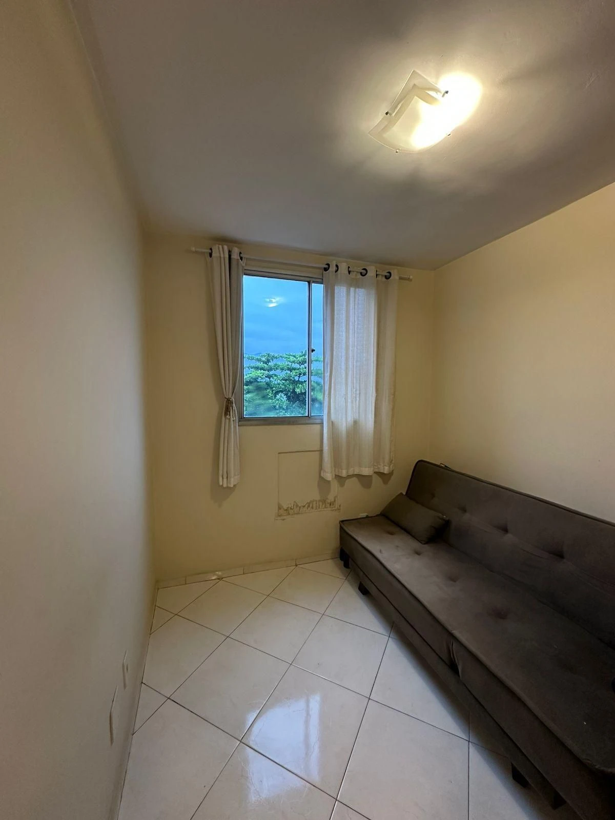 Furnished apartment with 3 bedrooms and 1 bathroom — photo 25