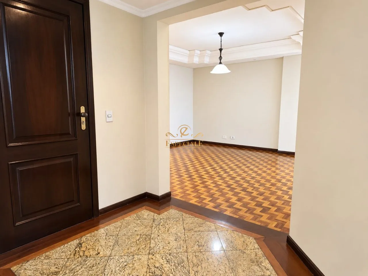 3-bedroom apartment with a bathtub in Curitiba — photo 10