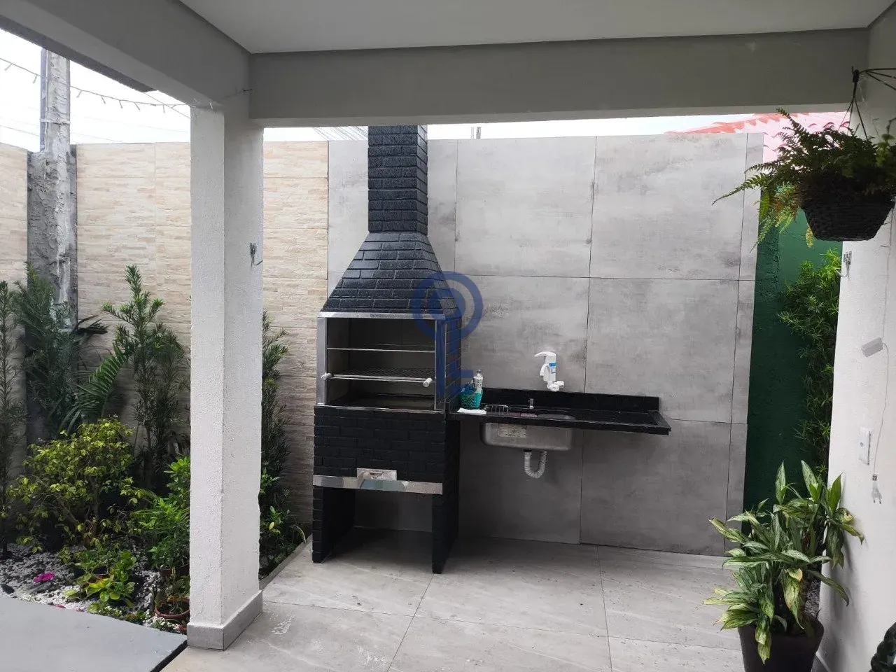 Furnished 2-bedroom house with private garden — photo 26