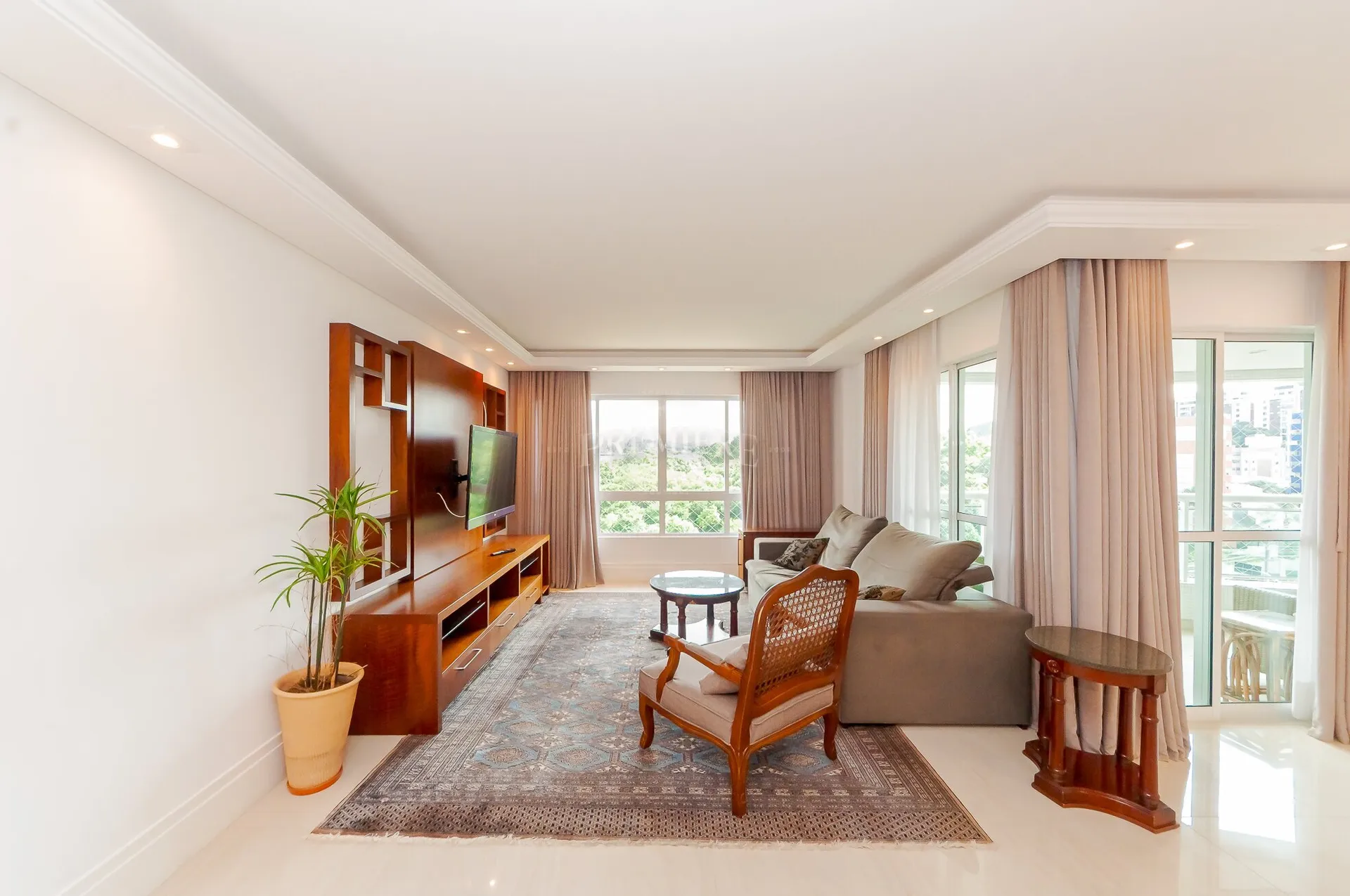 Apartamento mobiliado de 4 quartos em condomínio com piscina — photo 7