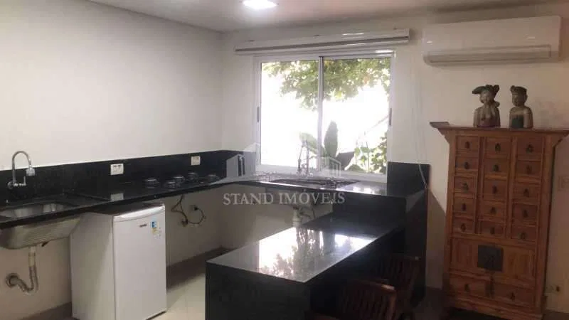 Apartamento de 1 quarto com cozinha americana e fogão a gás — photo 16