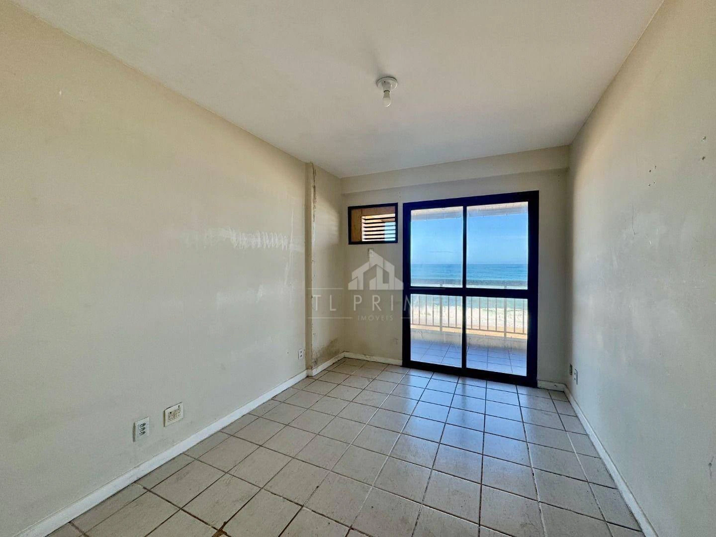 2-bedroom apartment with a private pool — photo 17