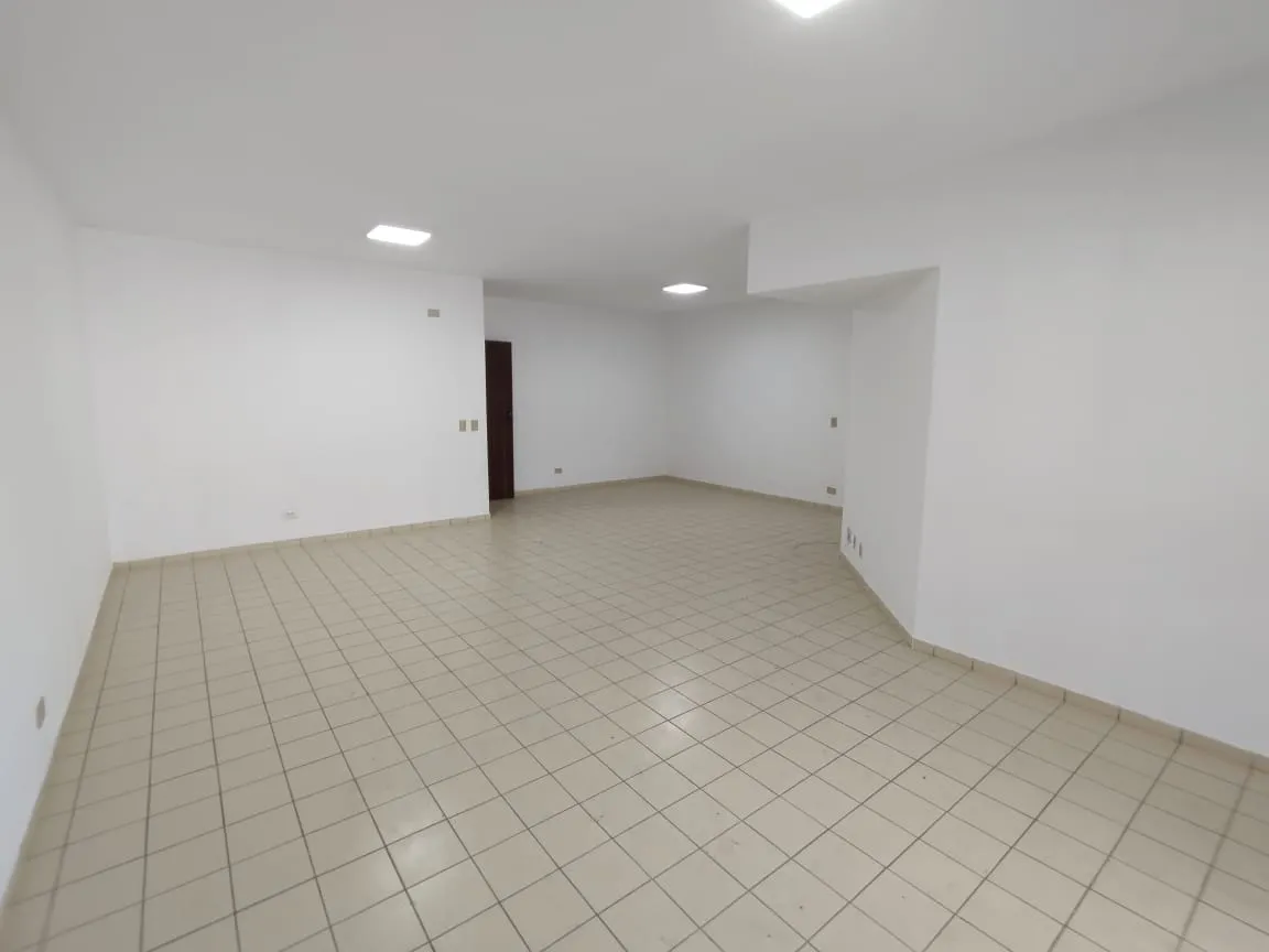 164 m² apartment with 3 bedrooms and 2 suites — photo 2