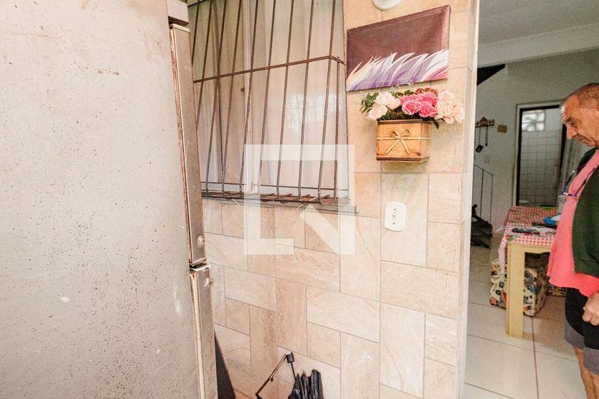 Apartamento mobiliado com 2 quartos e 1 banheiro, 64 m² — photo 19