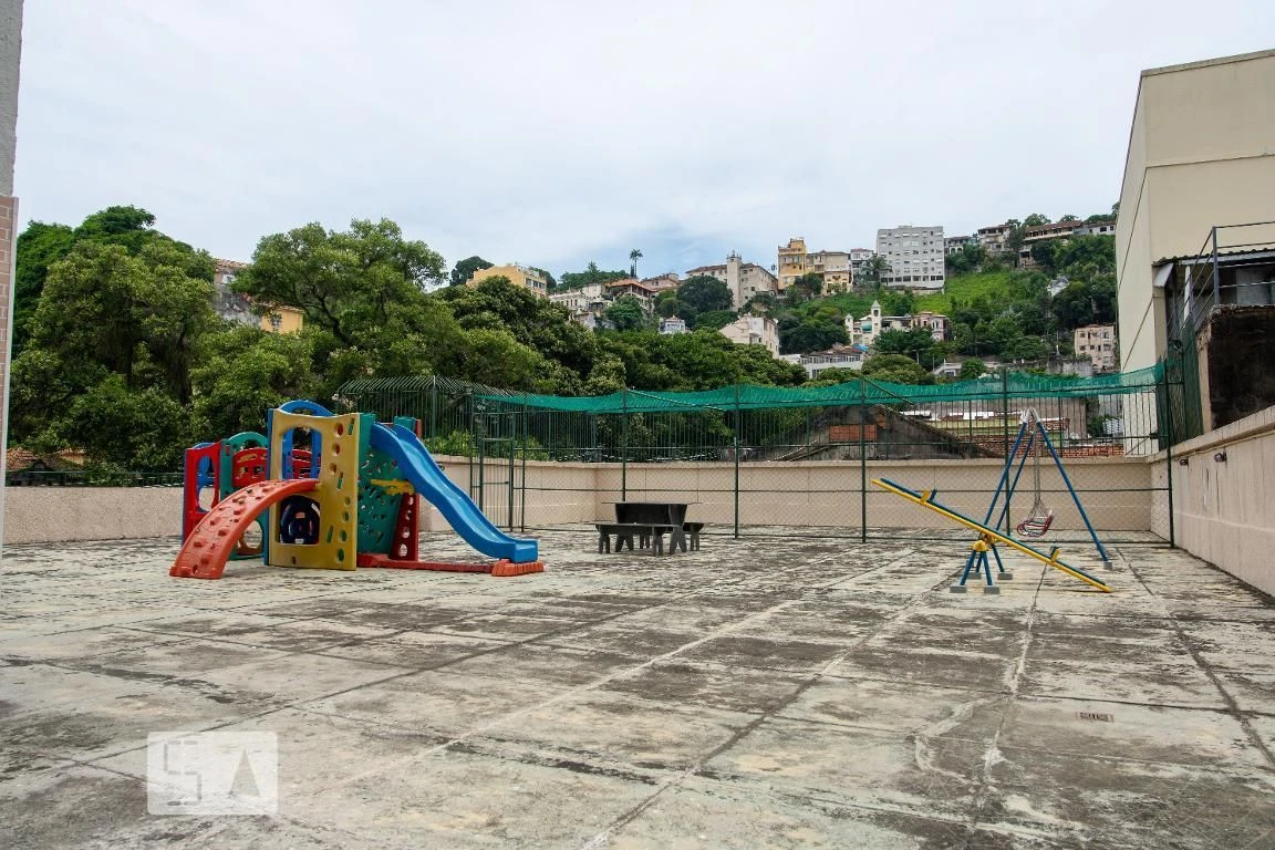 One-bedroom apartment with a mountain view in Rio de Janeiro — photo 7