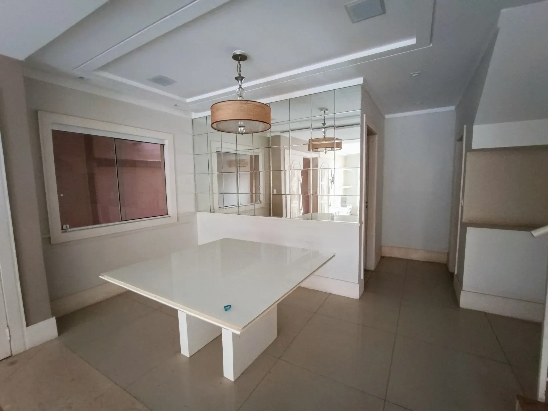 Unfurnished house with 4 bedrooms and 5 bathrooms — photo 12