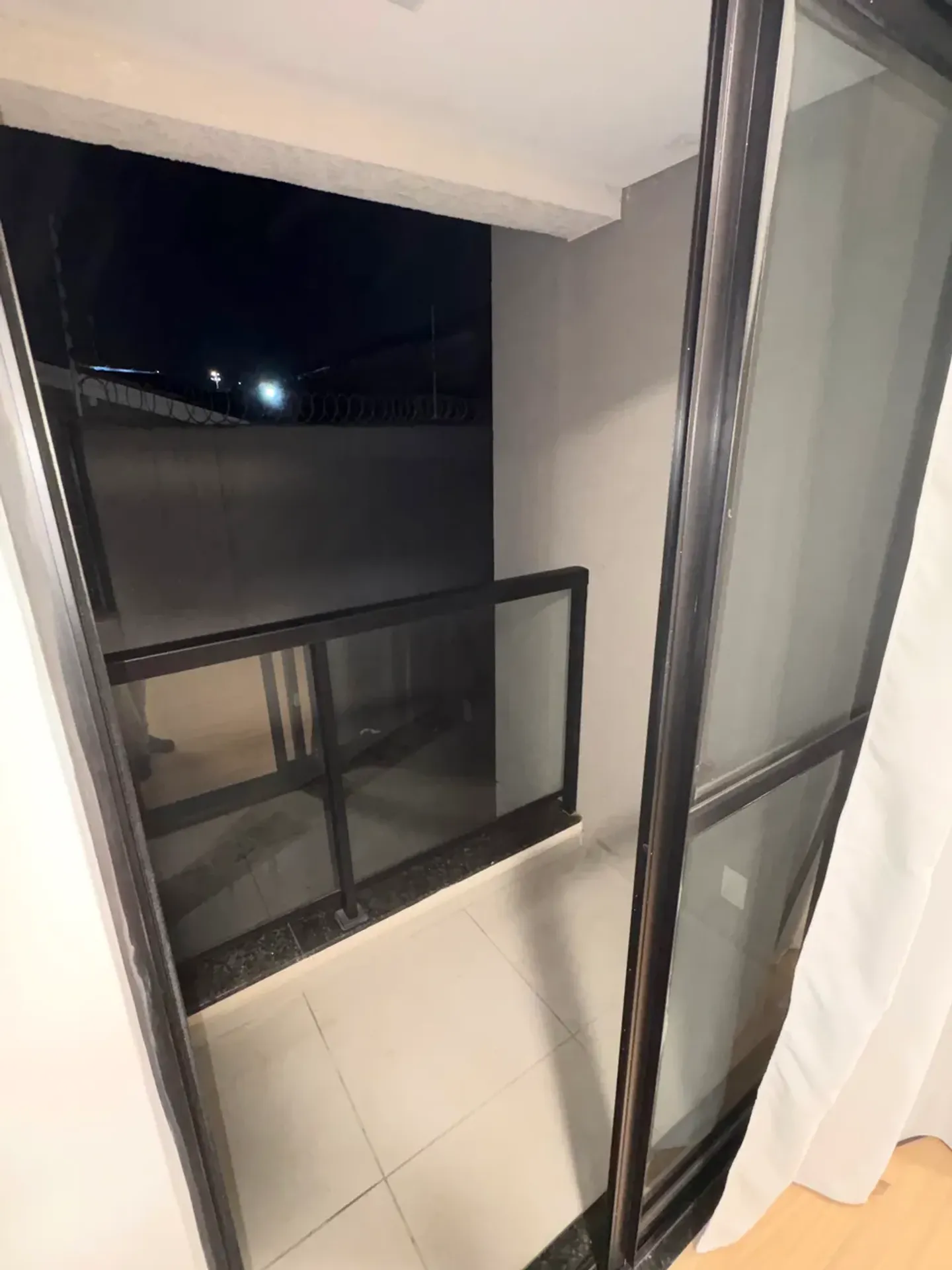 33 m² apartment with a washing machine and a dryer — photo 3