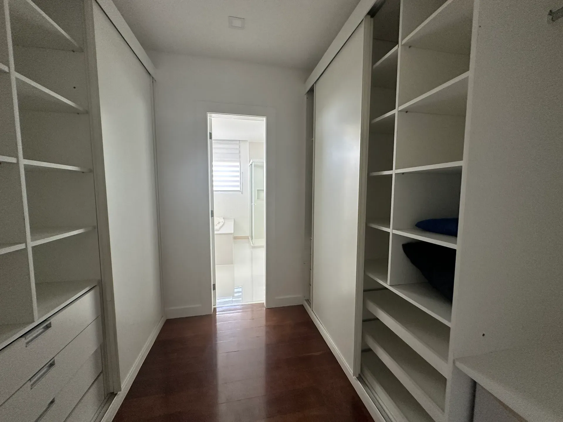 Casa sem mobília com 5 quartos e fogão a gás — photo 22