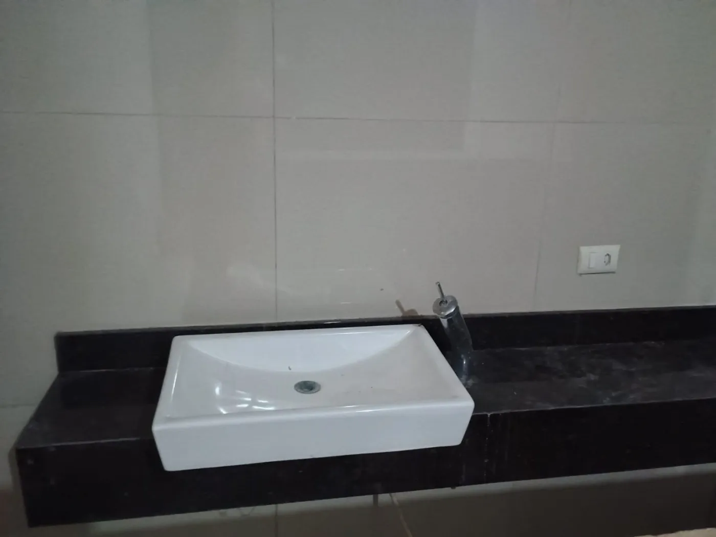 Будинок із 4 спальнями та 6 ванними кімнатами — photo 2
