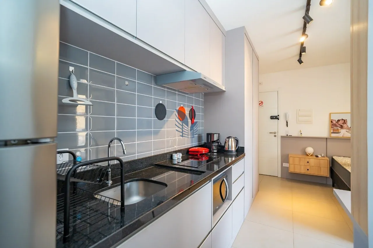 Furnished 1-bedroom apartment with balcony and 41 m² — photo 14