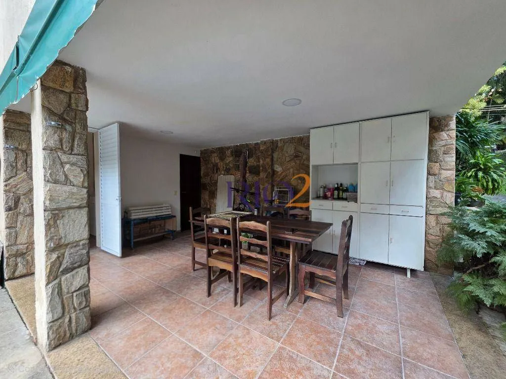 Casa mobiliada com 3 quartos, 4 banheiros e 5 vagas — photo 41