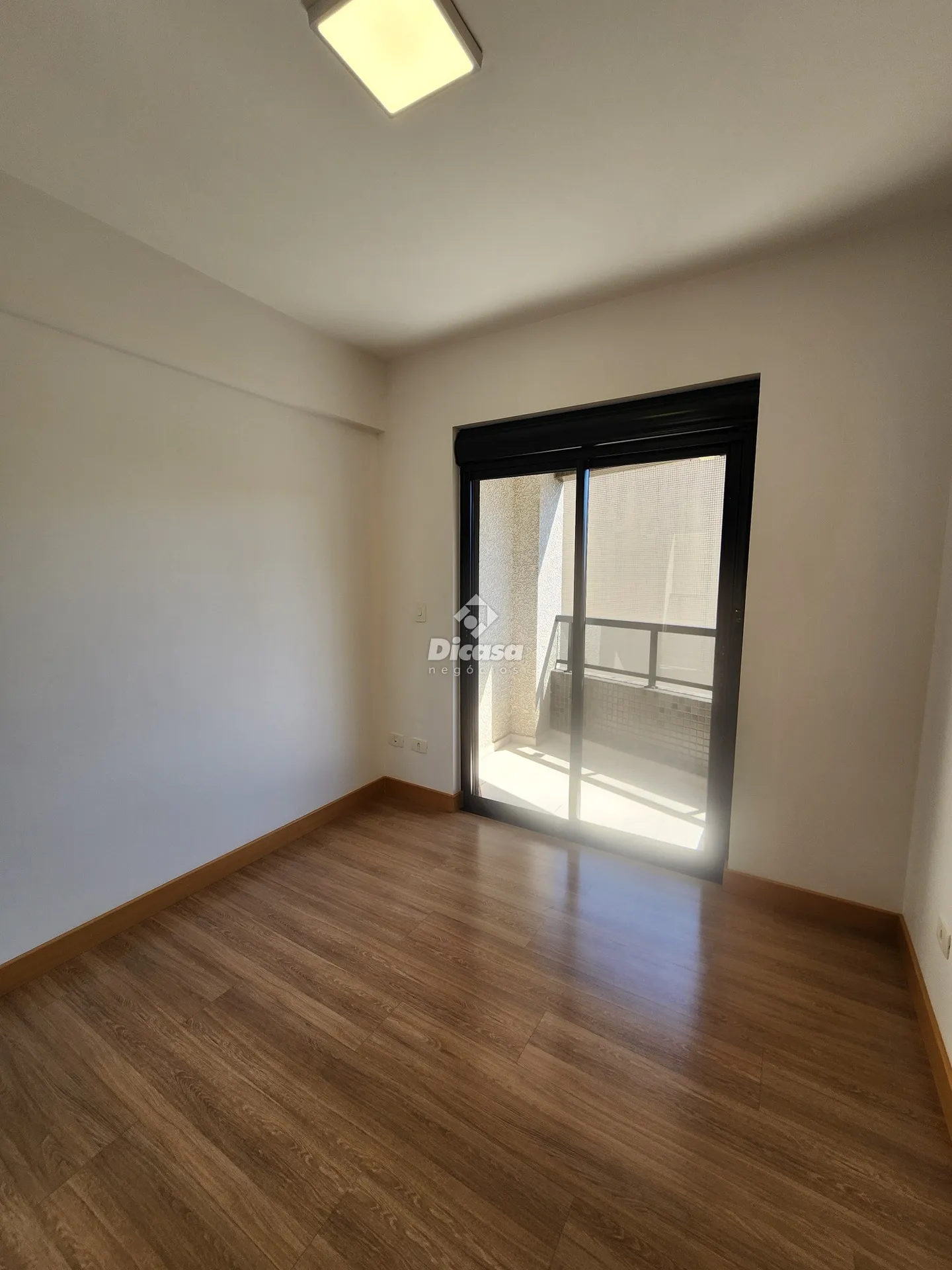 Unfurnished 2-bedroom apartment with 2 bathrooms — photo 31