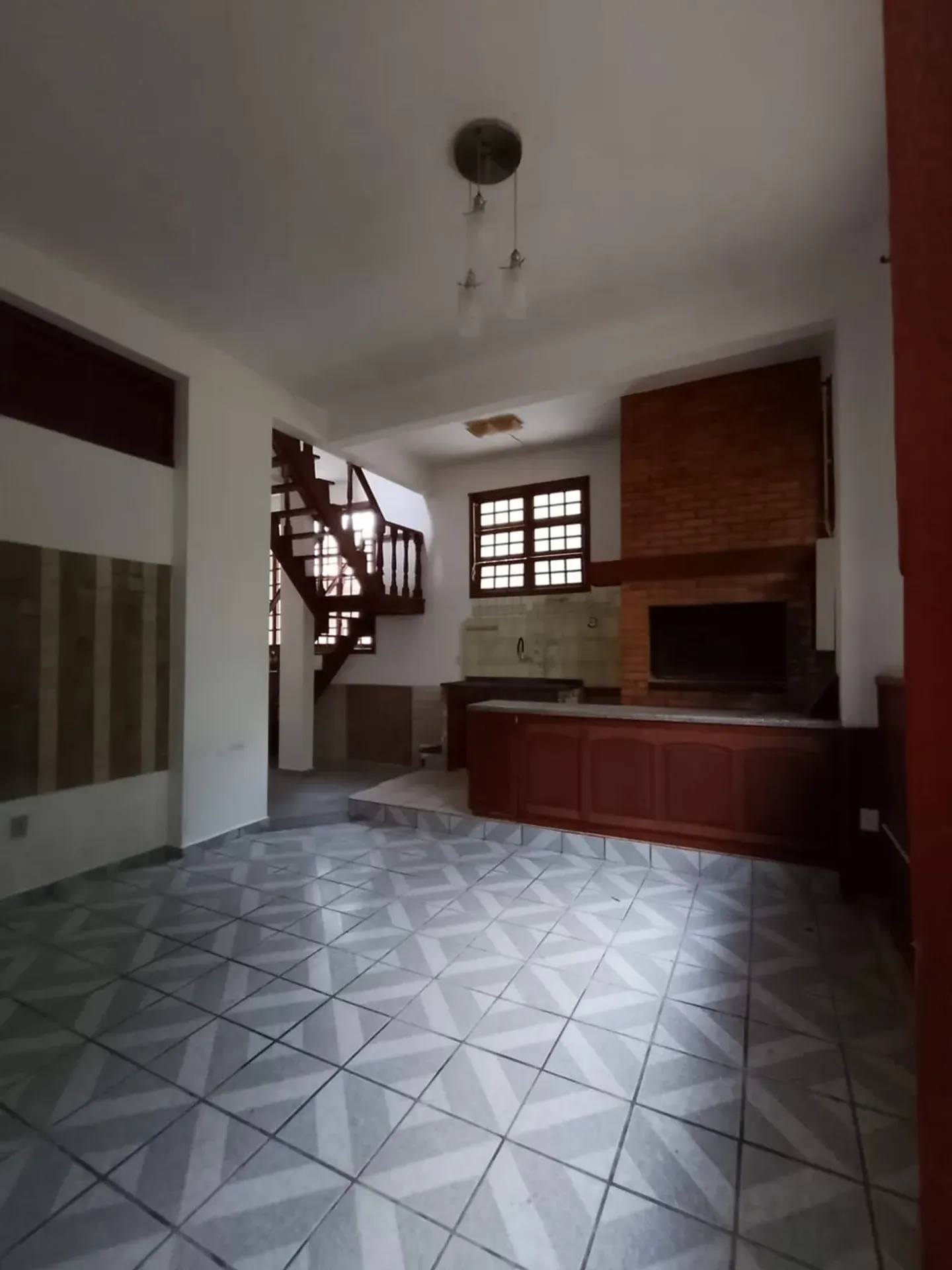 3-bedroom house with a bathtub — photo 6