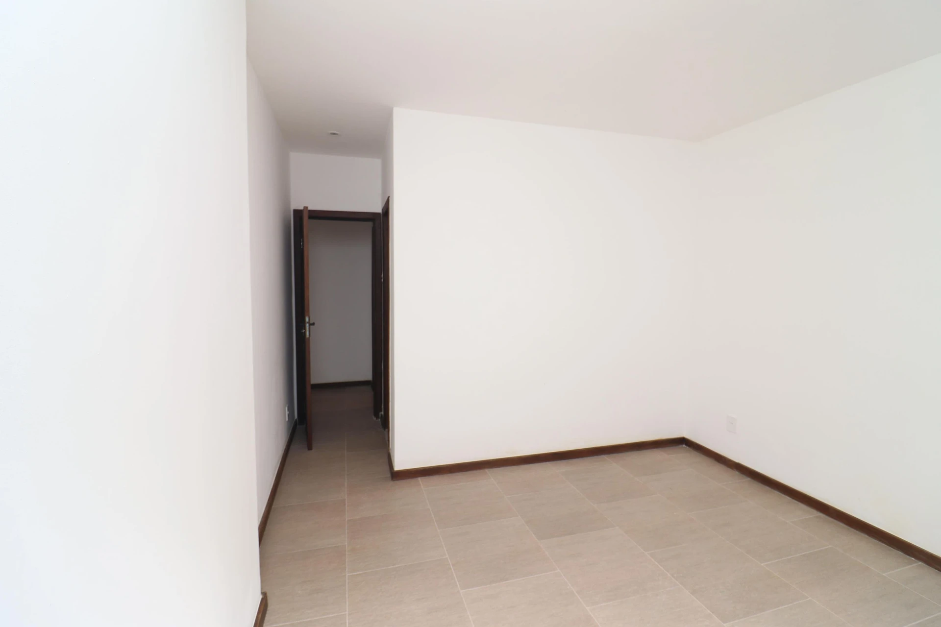 3-bedroom apartment, 1 with its own bathroom, 120 m² — photo 22