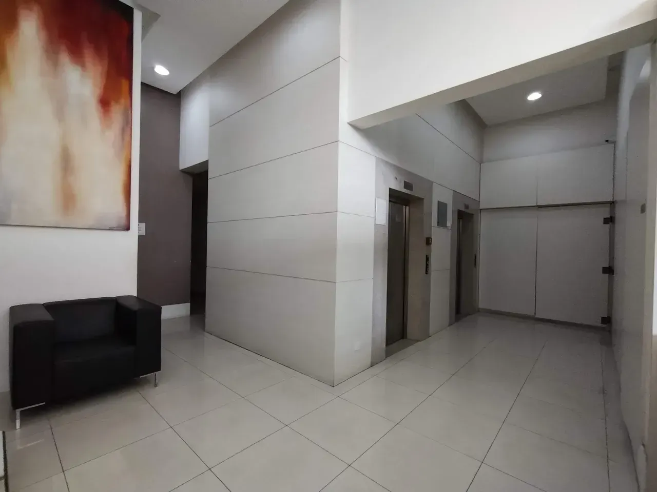 Furnished 1-bedroom apartment with parking in a condo — photo 15