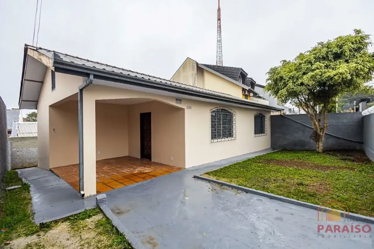 Single-level house with 2 bedrooms and 1 bathroom