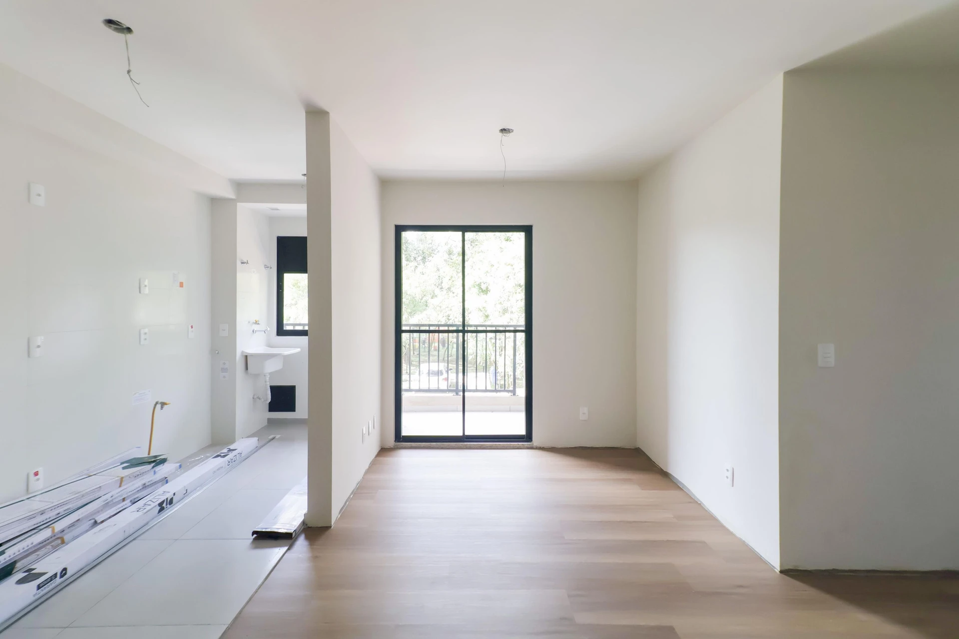 3-bedroom apartment with a park view in Curitiba — photo 3