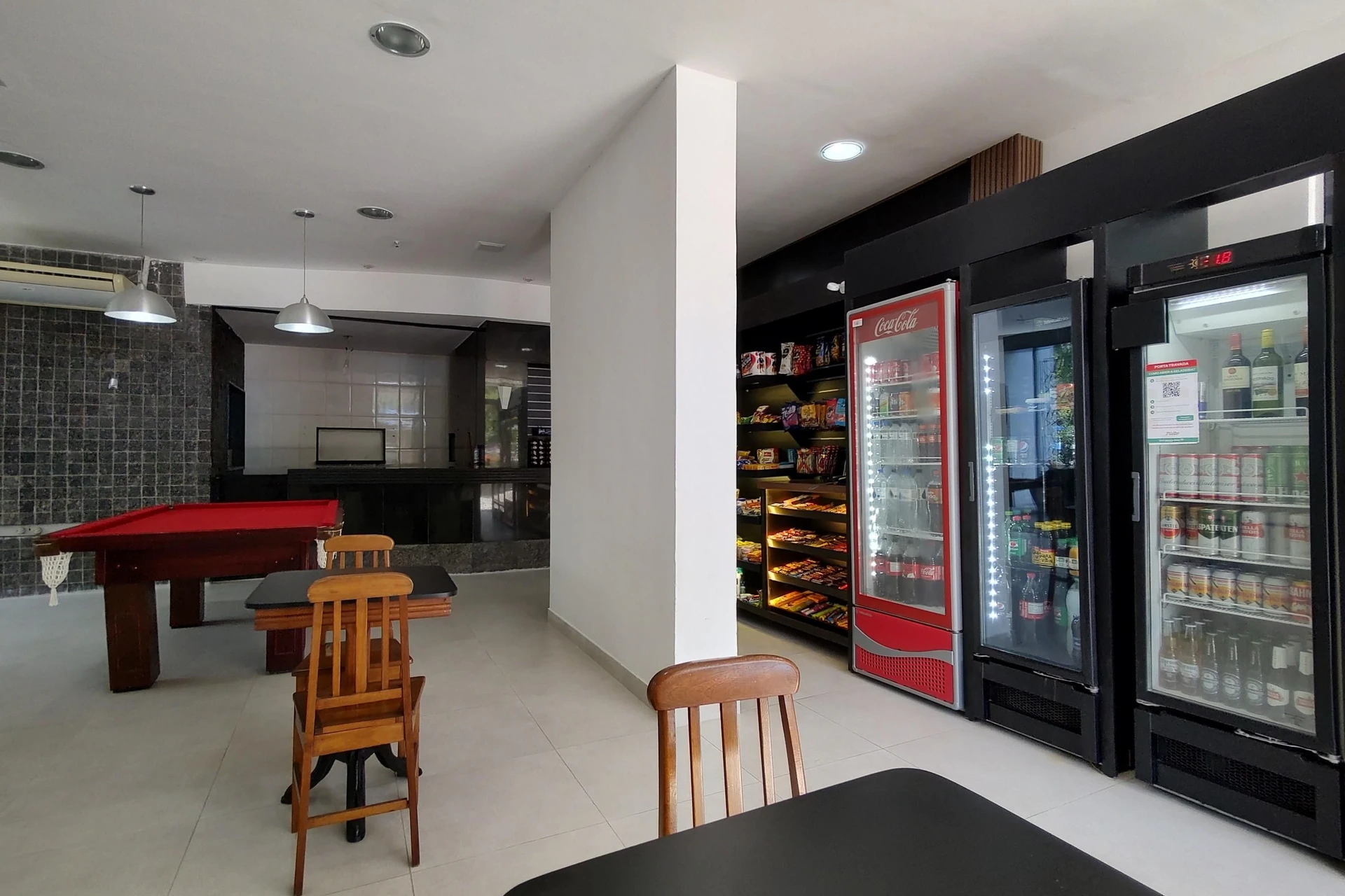 3-bedroom apartment with a walk-in closet — photo 83
