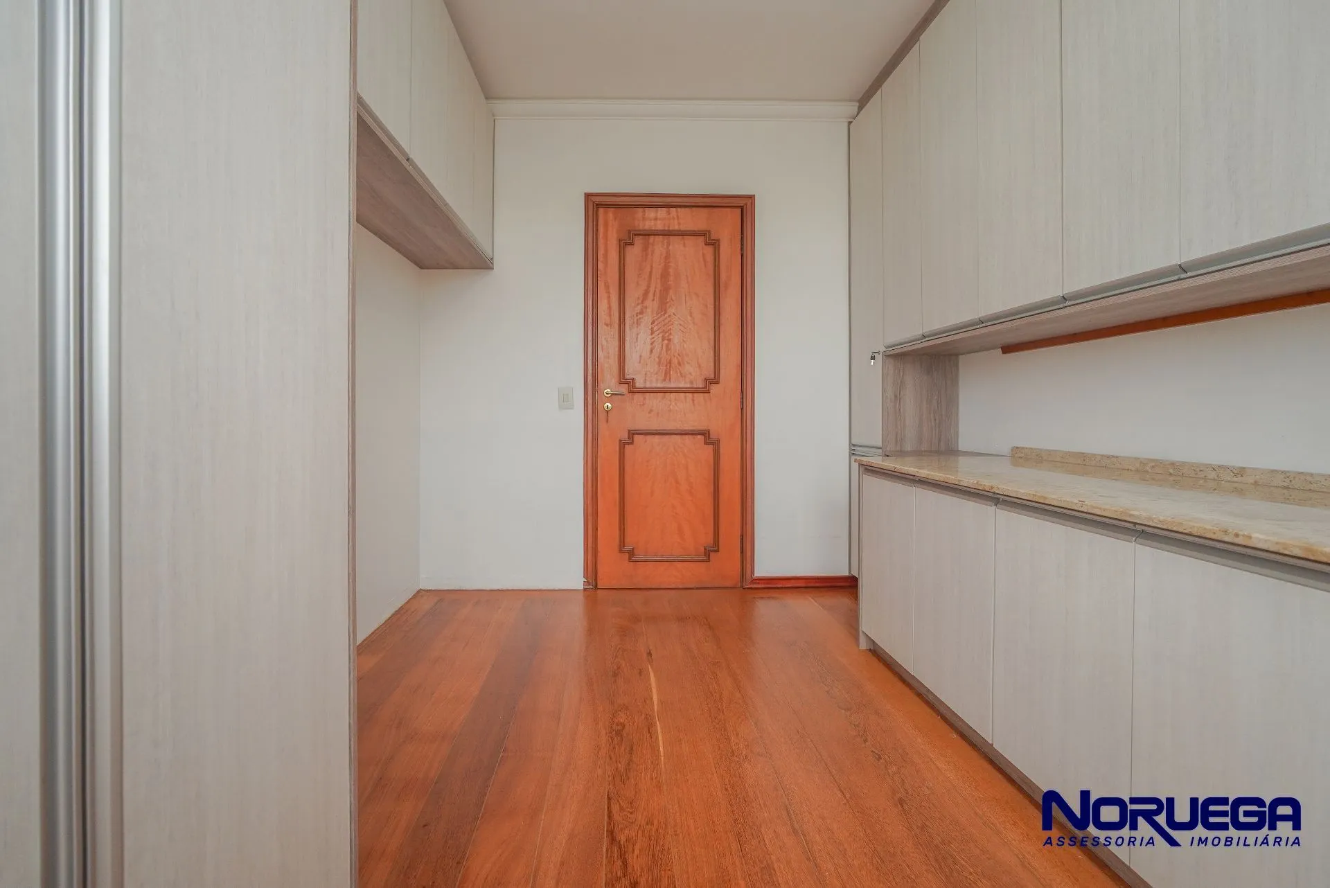 Apartamento de 4 quartos em condomínio com academia — photo 10
