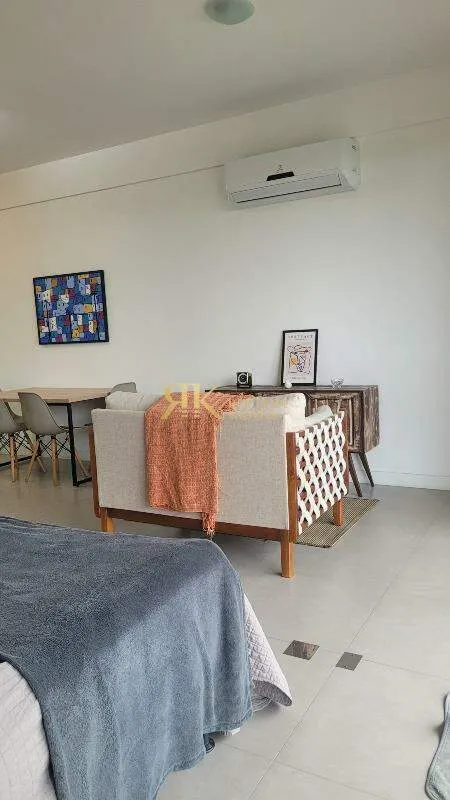 Furnished 48 m² studio with 1 ensuite and 1 parking spot — photo 8