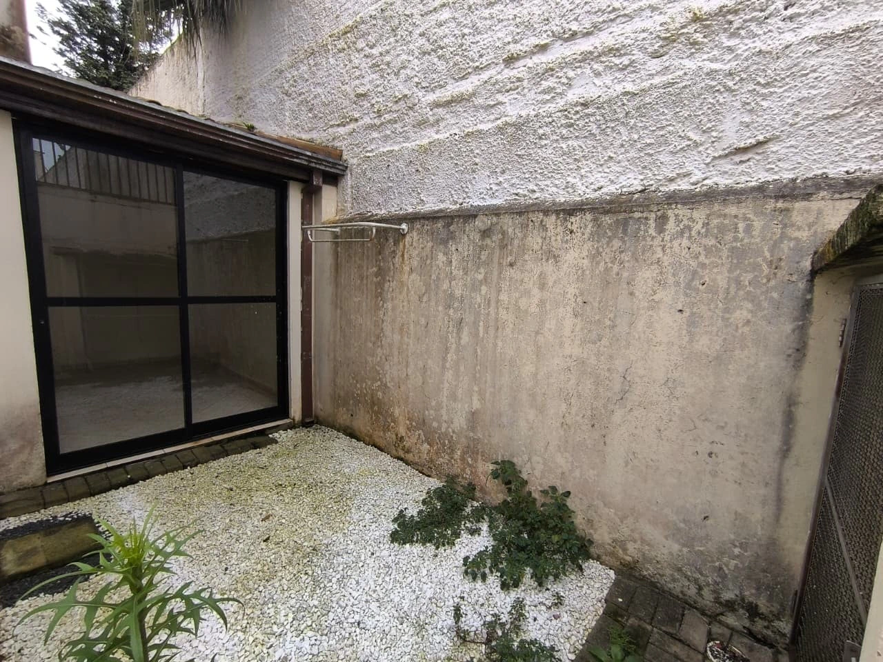 3-bedroom house with a walk-in closet in Curitiba — photo 20