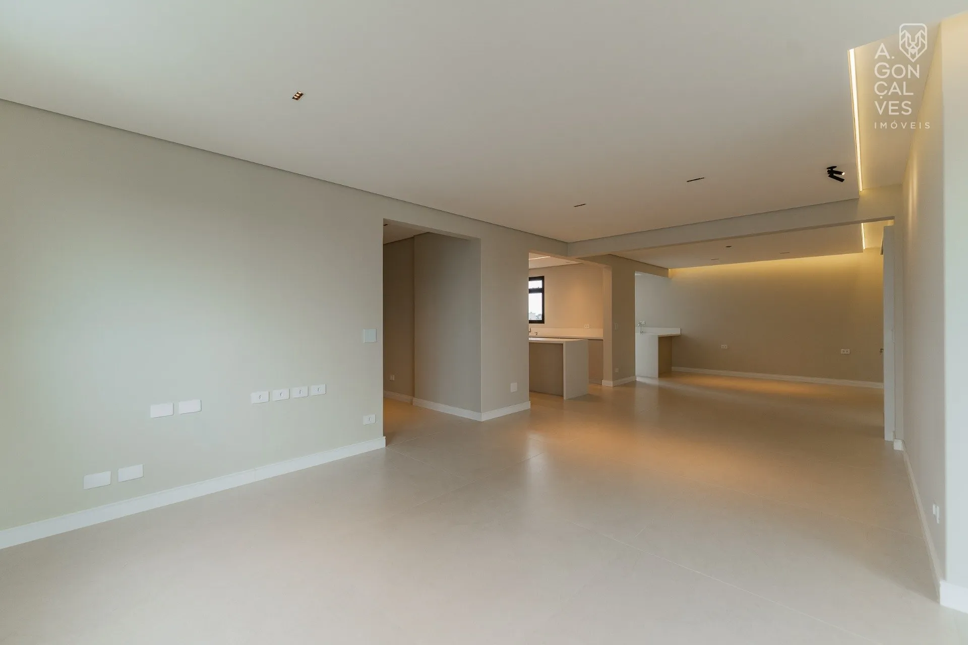 Apartment, 161 m², with floor-to-ceiling windows — photo 24