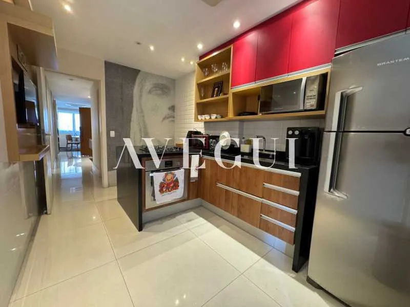 Furnished 173 m² apartment with 3 bedrooms and 4 bathrooms — photo 20