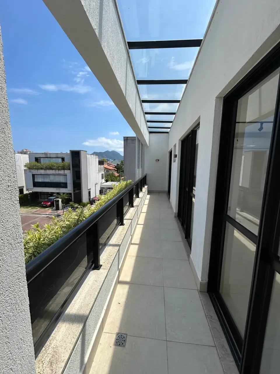 Apartment with 4 bedrooms and balcony grill — photo 13