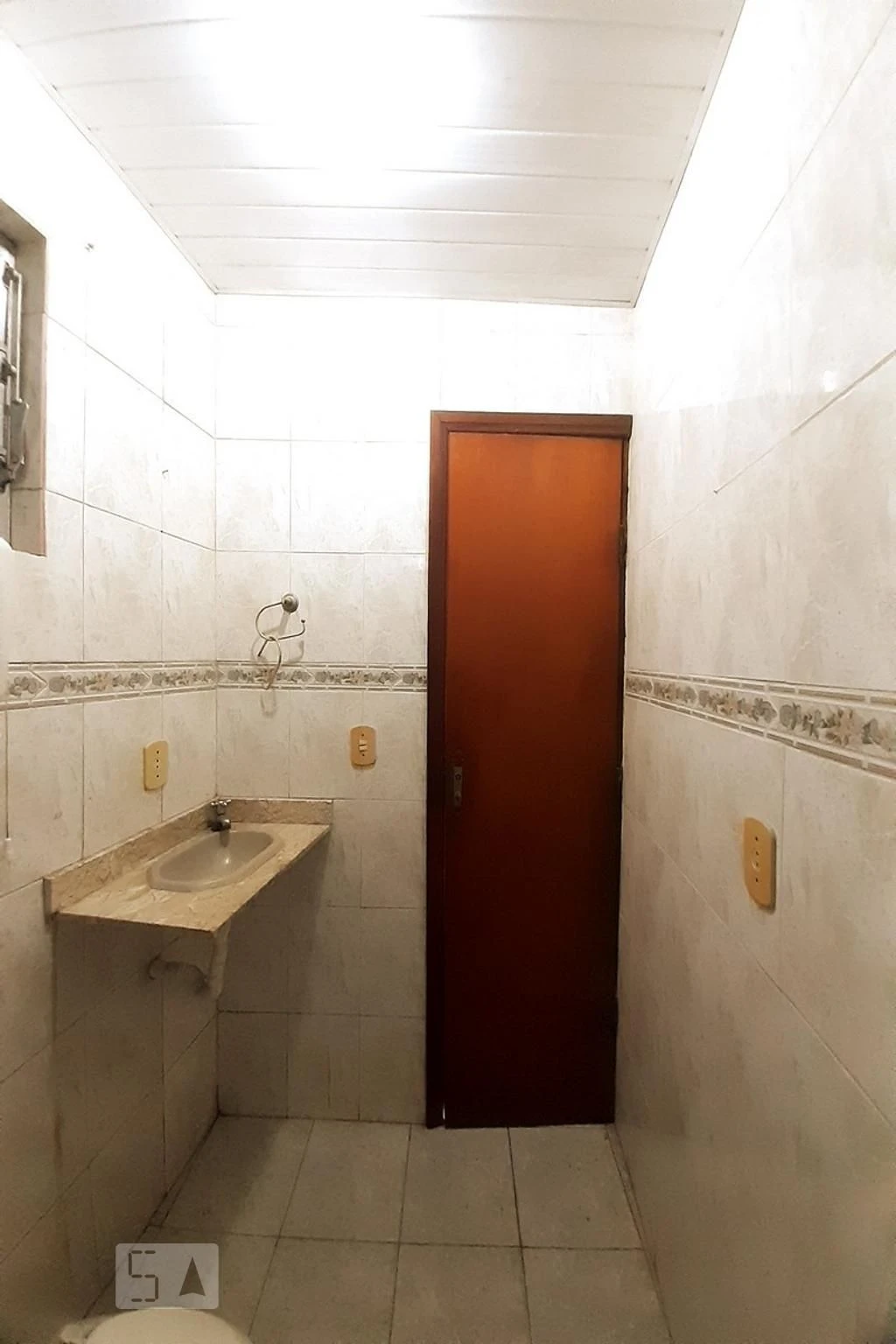House for rent with 3 en-suite bedrooms and 4 baths — photo 2