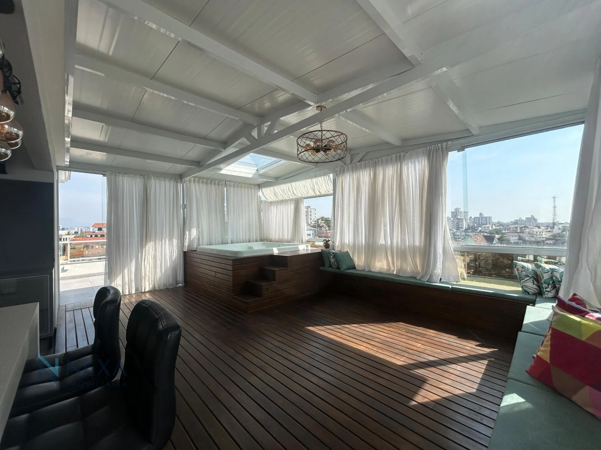 Furnished apartment with 2 en-suites and 152 m² — photo 24