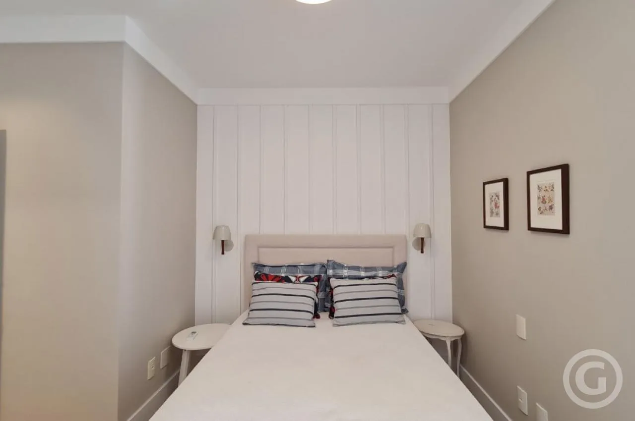 Furnished 397 m² apartment with 3 en-suite rooms