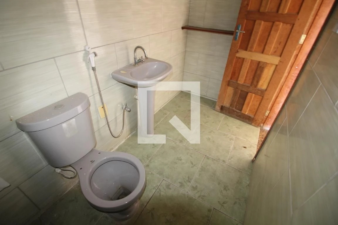 Casa com 2 quartos e sem vaga de garagem