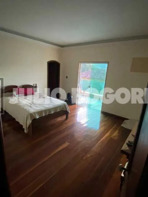 Condo house with 5 bedrooms and 4 bathrooms — photo 18