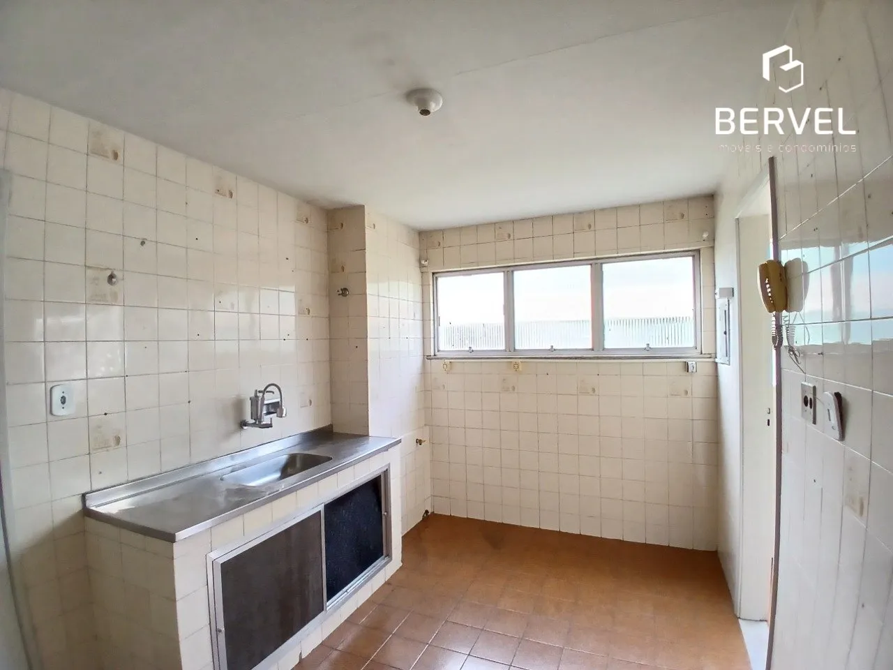 2-bedroom apartment with a fitted kitchen — photo 2