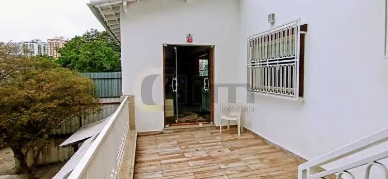 Casa térrea de 350 m² com 6 quartos e 5 suítes — photo 15