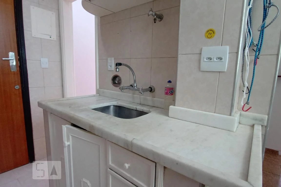 Wood or laminate floors in a 2-bedroom apartment, 55 m² — photo 19
