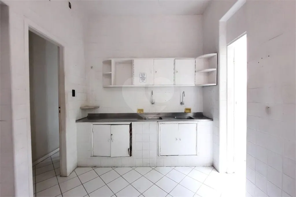 Casa sem mobília com cozinha separada e 5 quartos — photo 6