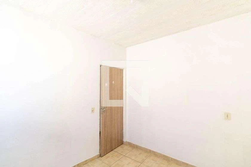 Estudio de 30 m² con 1 dormitorio y cocina con muebles — photo 14