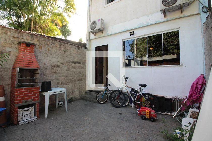 Furnished 140 m² house with 3 bedrooms and 3 bathrooms — photo 21