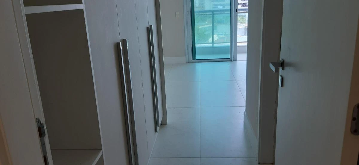 Unfurnished apartment with 4 en-suite bedrooms and 292 m² — photo 10