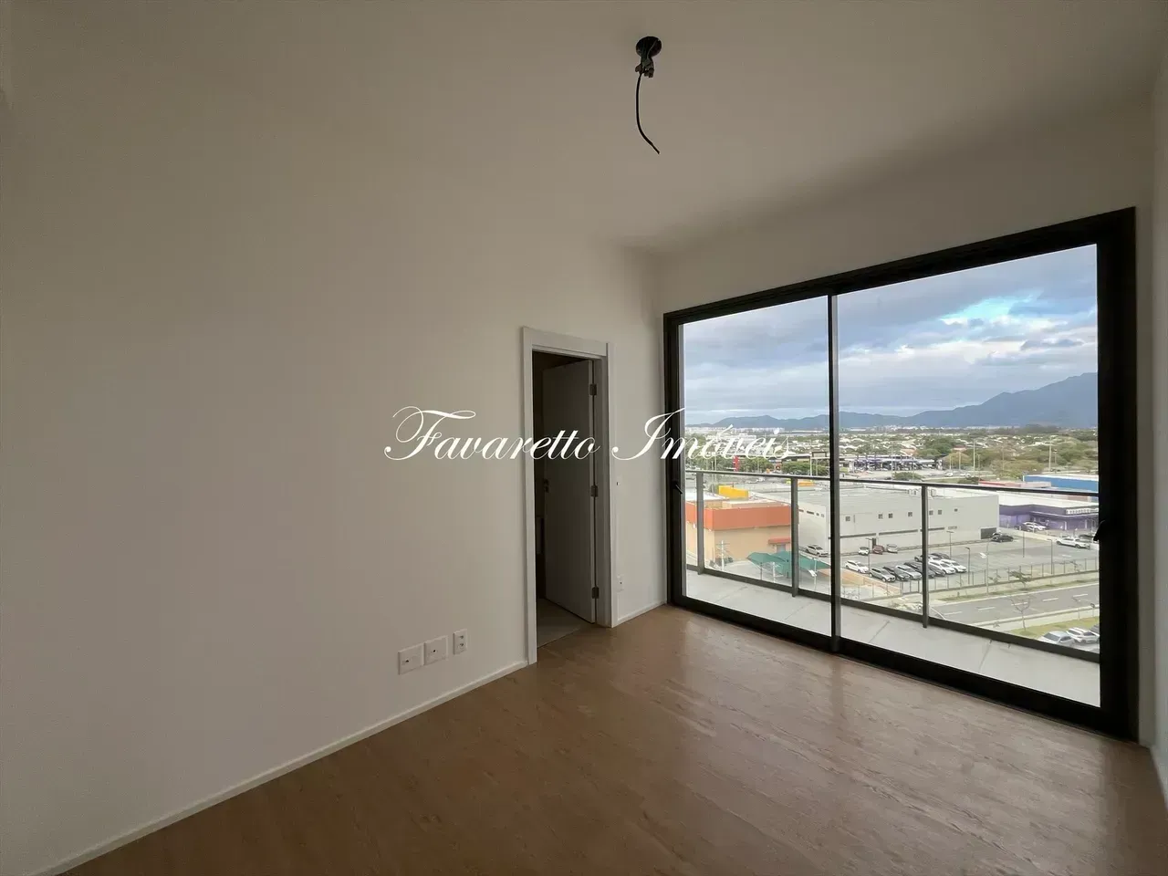 Apartment with 4 suites and a closed-off kitchen — photo 23