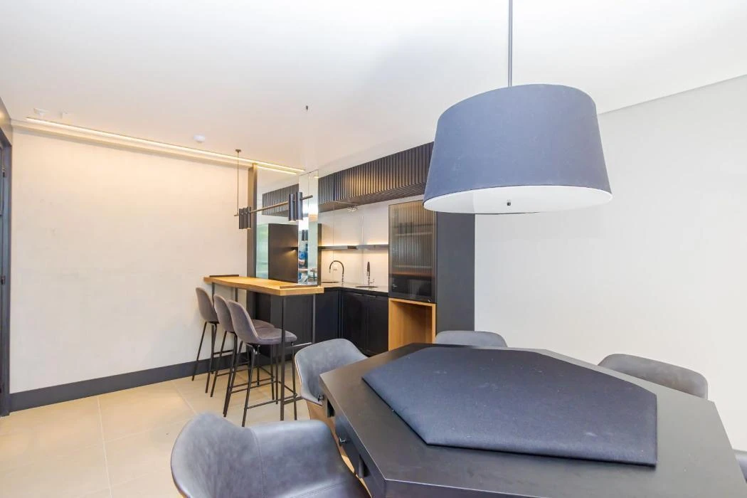 Apartamento mobiliado, 27 m², com janelas do piso ao teto — photo 16
