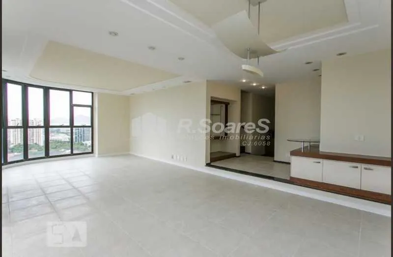 217 m² duplex with 3 en-suite bedrooms and 2 parking spots — photo 3