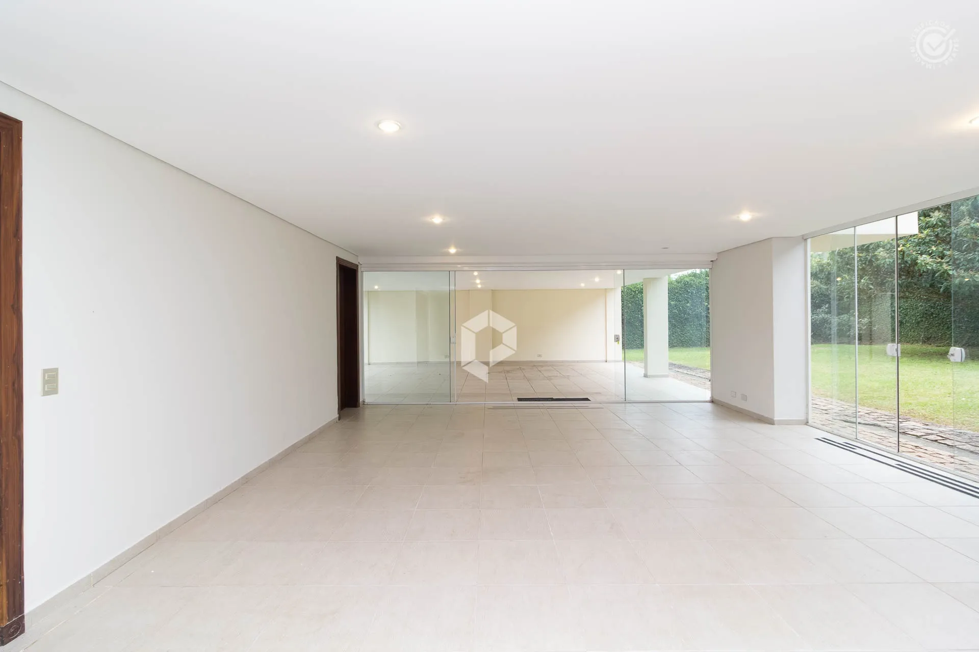 Furnished house with 3 bedrooms and a gas kitchen — photo 26