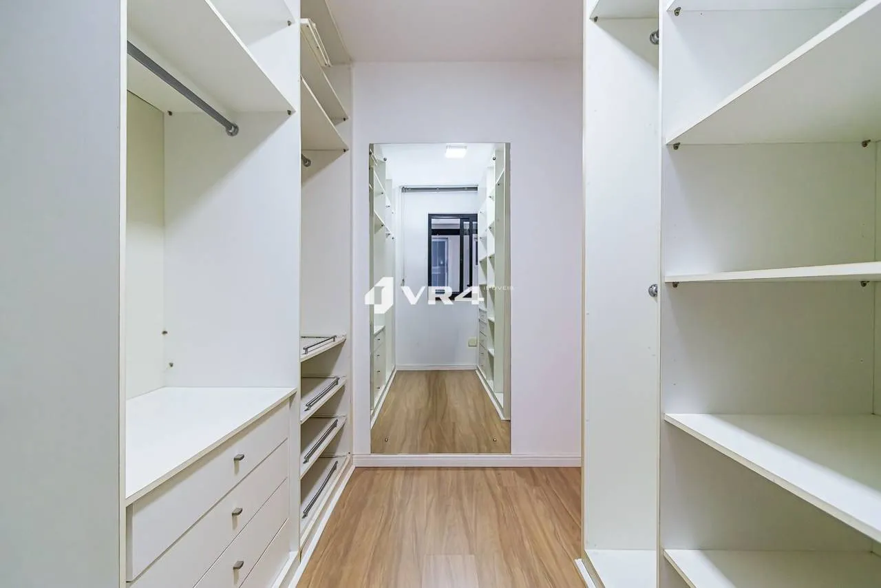 2-bedroom apartment with 1 en-suite and 106 m² — photo 35