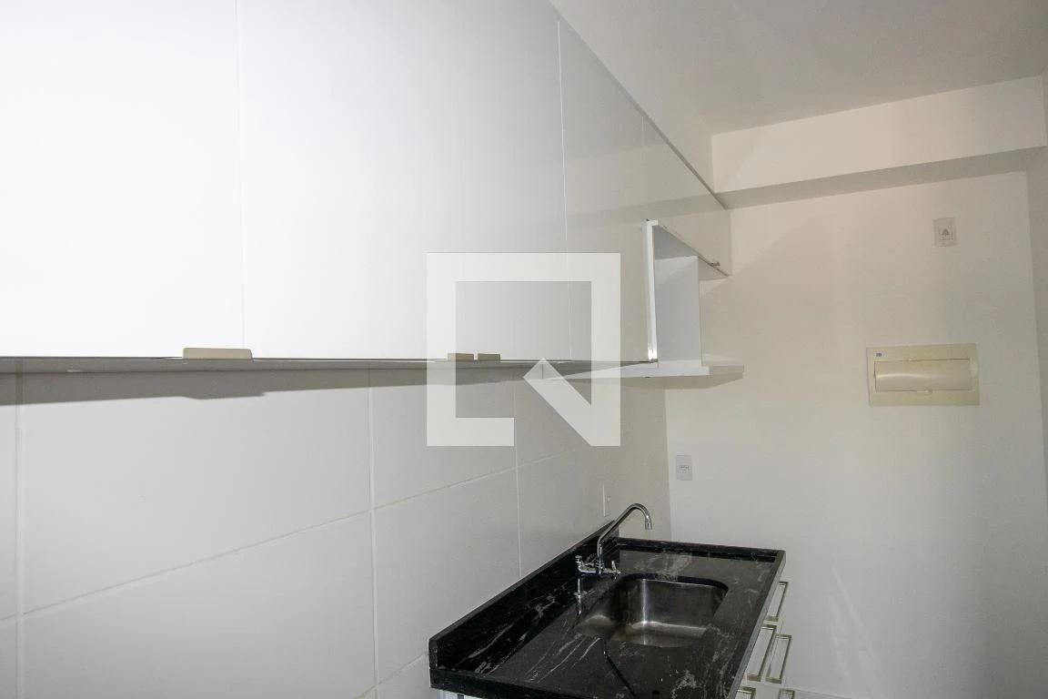 One-bedroom apartment in a building with a gym — photo 20