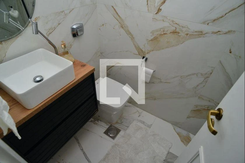 Casa com 6 quartos e 650 m², 5 suítes — photo 2