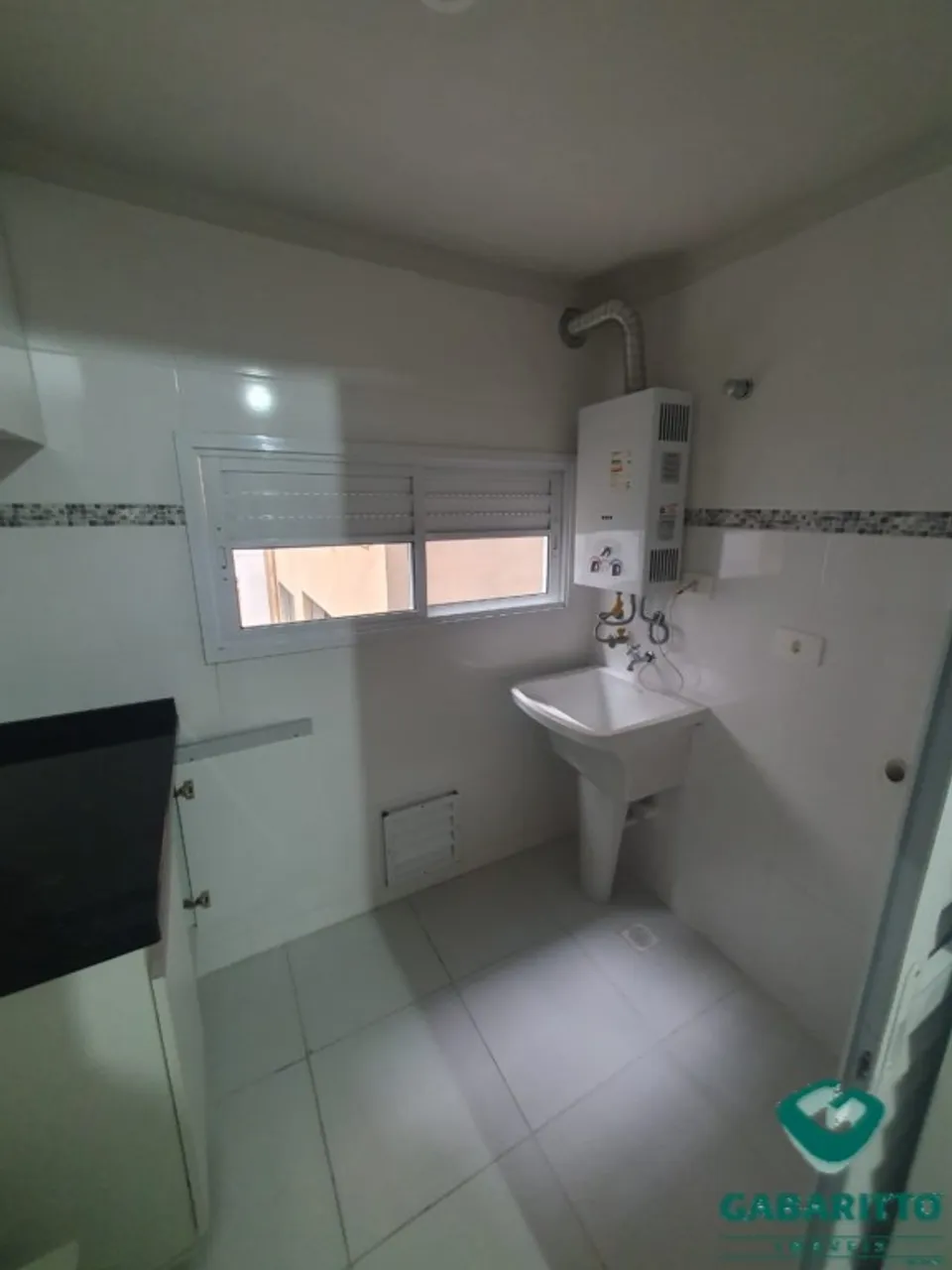44 m² apartment with fitted kitchen cabinets and 1 bed — photo 9