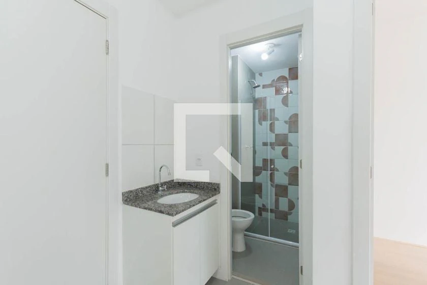 Garden-style apartment with 2 bedrooms and a balcony — photo 6