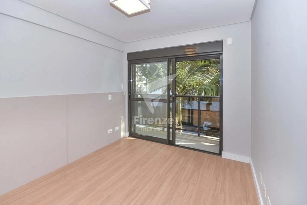 3-bedroom apartment with a home office in Curitiba — photo 18